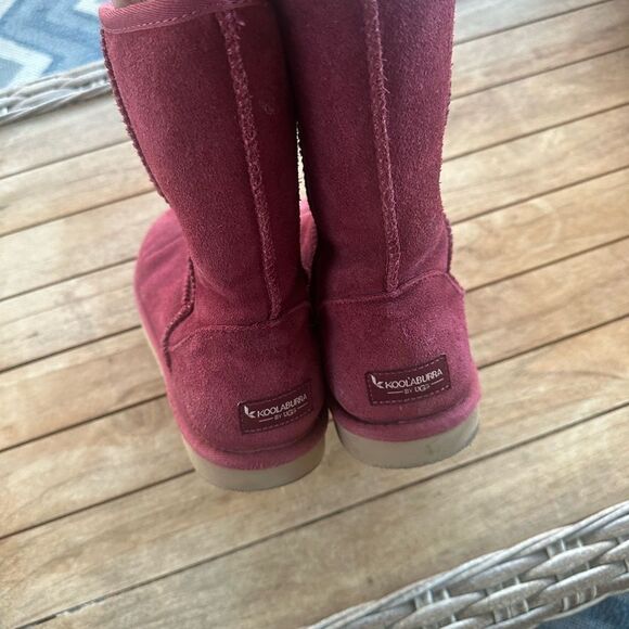 UGG by Koolabura Red Suede Boots 9 - Picture 5 of 9